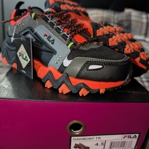 Brand New Fila Oakmont TR Black and Orange Trail Shoes